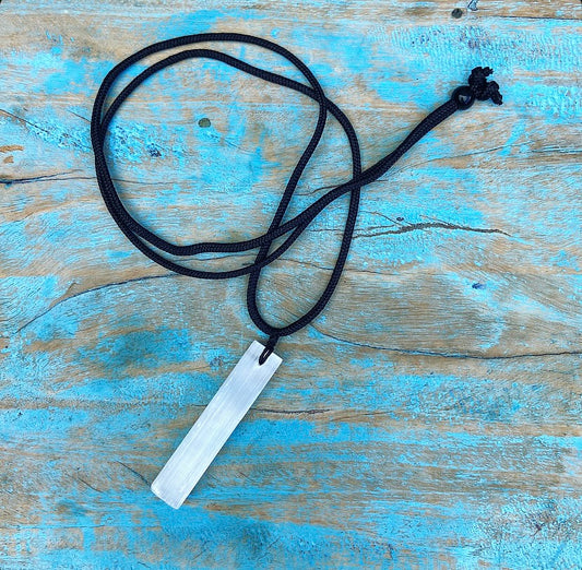 Selenit-Anhänger "Selena Magica"