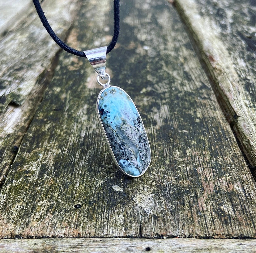 Larimar hanger "De Schat van Atlantis"