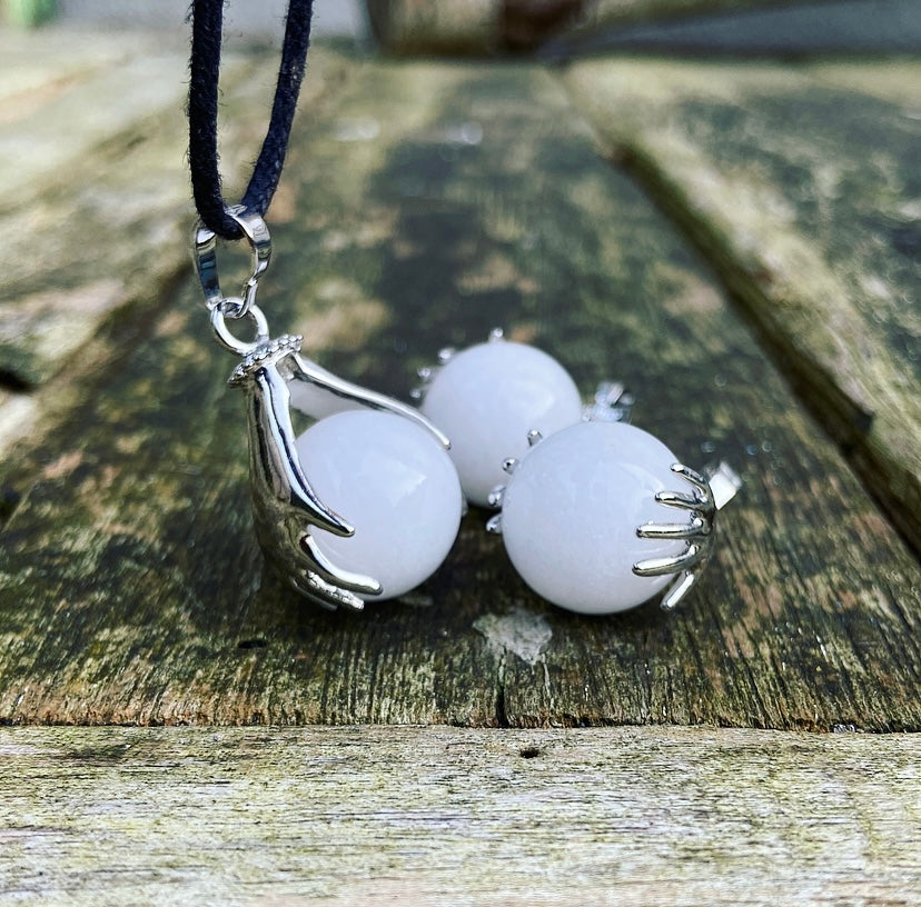Healing Hands hanger Witte Jade "Vertrouwen & Loslaten"