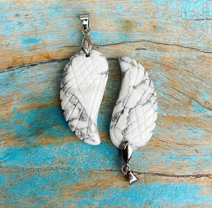 Angel Wing Hanger Howliet "Van jezelf houden"