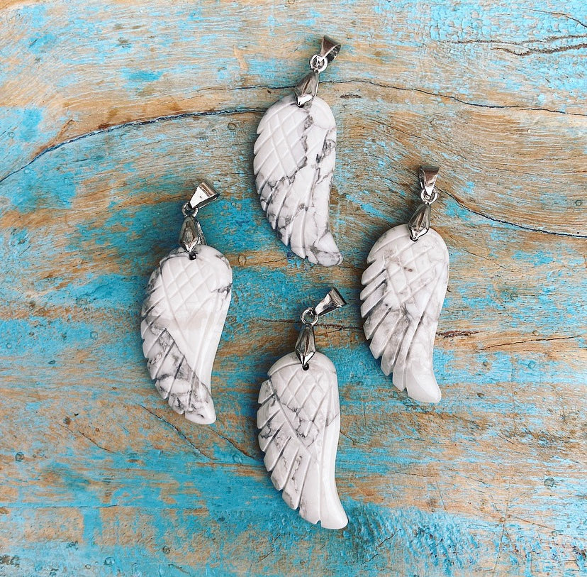 Angel Wing Hanger Howliet "Van jezelf houden"