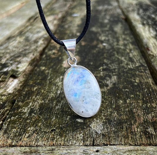Moonstone pendant "Mystical Power"