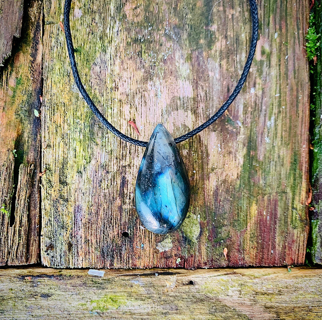 Labradorite Pendant "ENERGETIC PROTECTION"