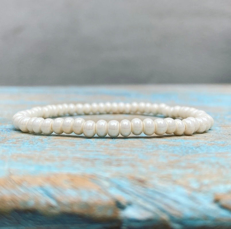 Parel armbandje "Moeiteloze Kracht"