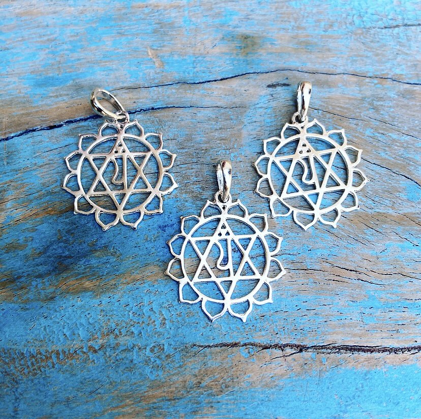 Zilveren hanger "Hart Chakra - Leven in Liefde"