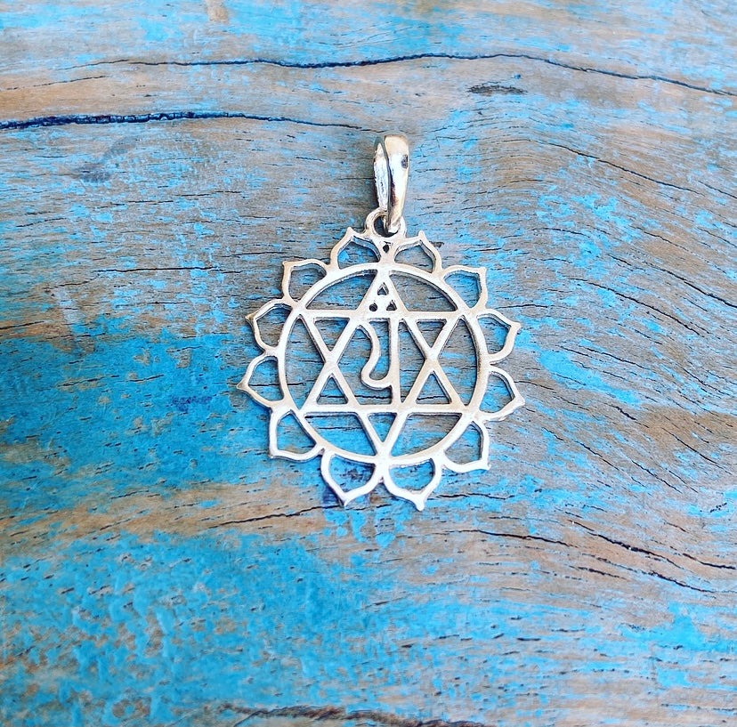 Zilveren hanger "Hart Chakra - Leven in Liefde"