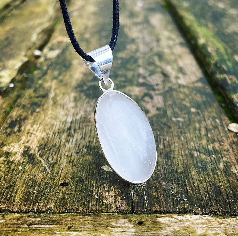 Seleniet hanger "Engel van Licht"