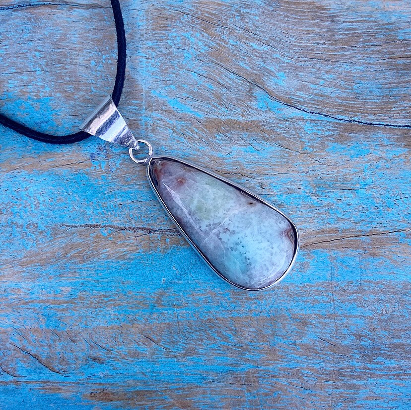 Larimar hanger "De Schat van Atlantis"