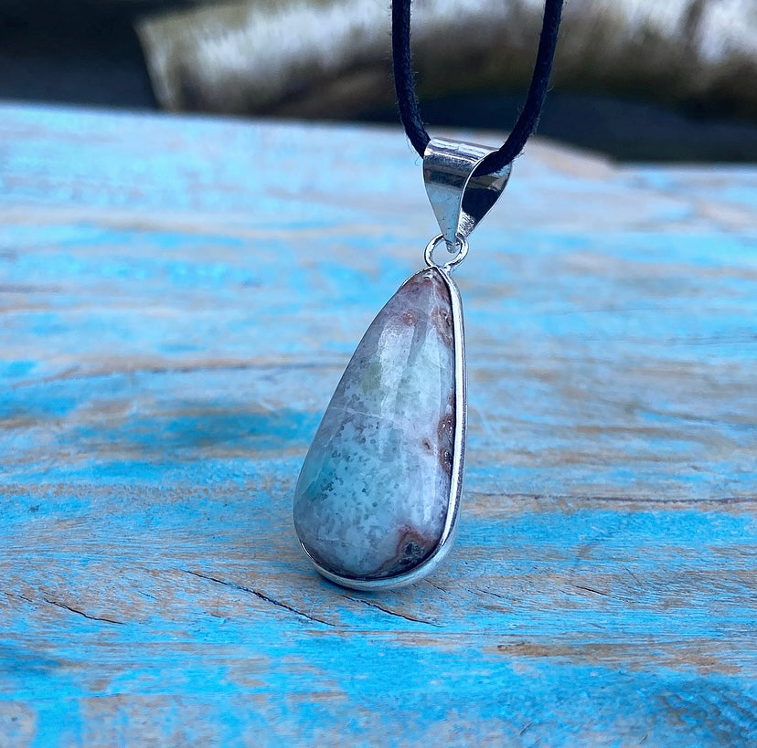 Larimar hanger "De Schat van Atlantis"