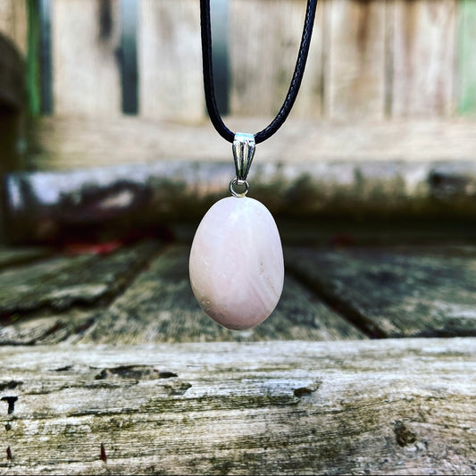 Mangano Calcite pendant "X-Factor"