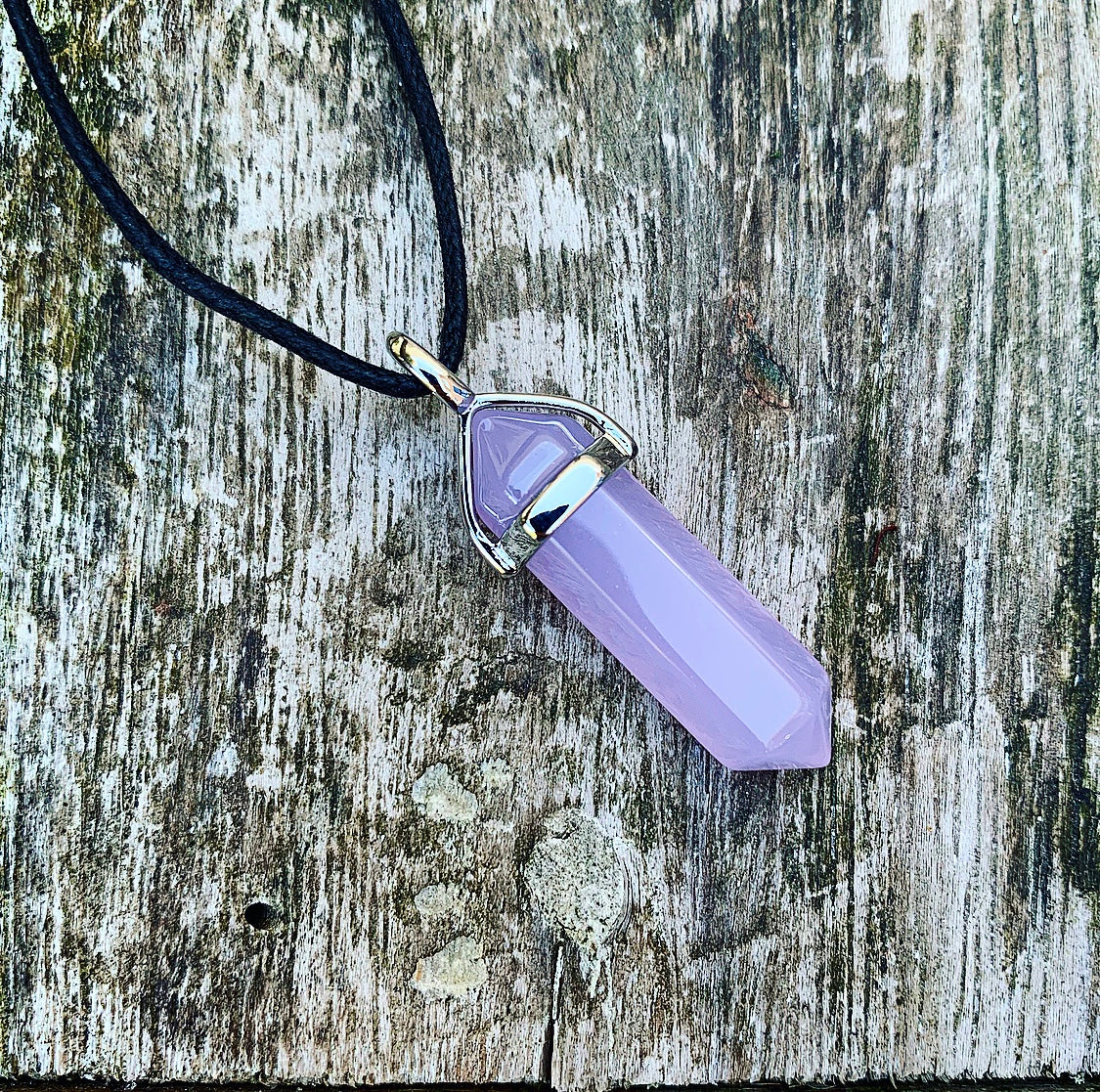 Colon pendant Lavender Jade "Inner Compass"