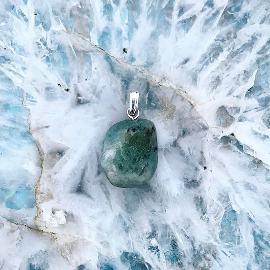 Aquamarine pendant "THE BIG WHOLE"
