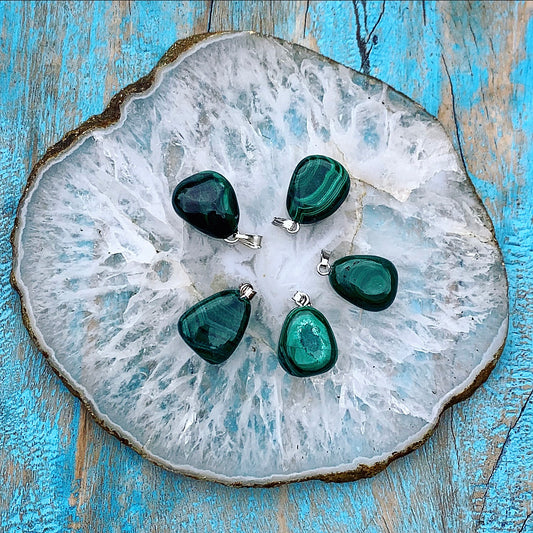 Malachite pendant "Letting go"