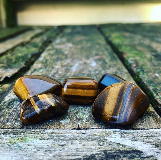 Tijgeroog knuffelsteen "Kracht & Assertiviteit"