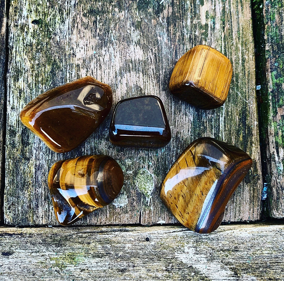 Tijgeroog knuffelsteen "Kracht & Assertiviteit"