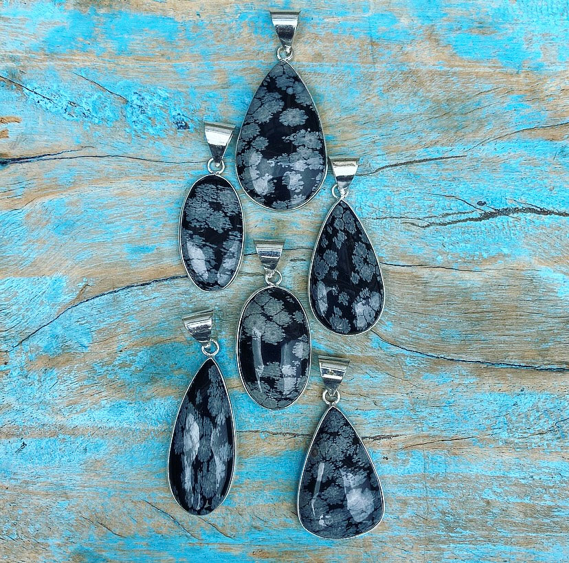 Sneeuwvlok Obsidiaan hanger "Yin & Yang in balans"