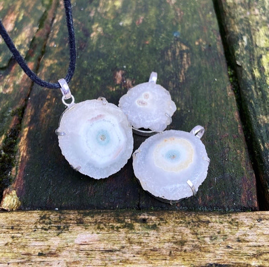 Aurora Kwarts hanger "Mantra Magic"