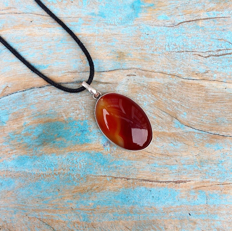 Carneool hanger "Ik Mag Er Zijn"