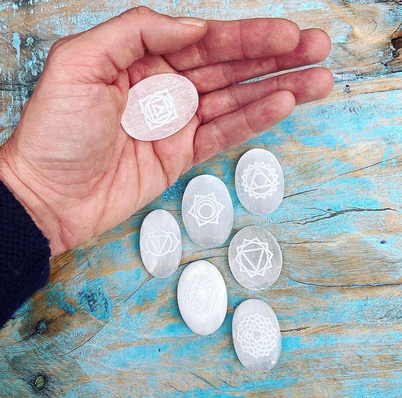Seleniet Stenen Set "Chakra Power Healing"