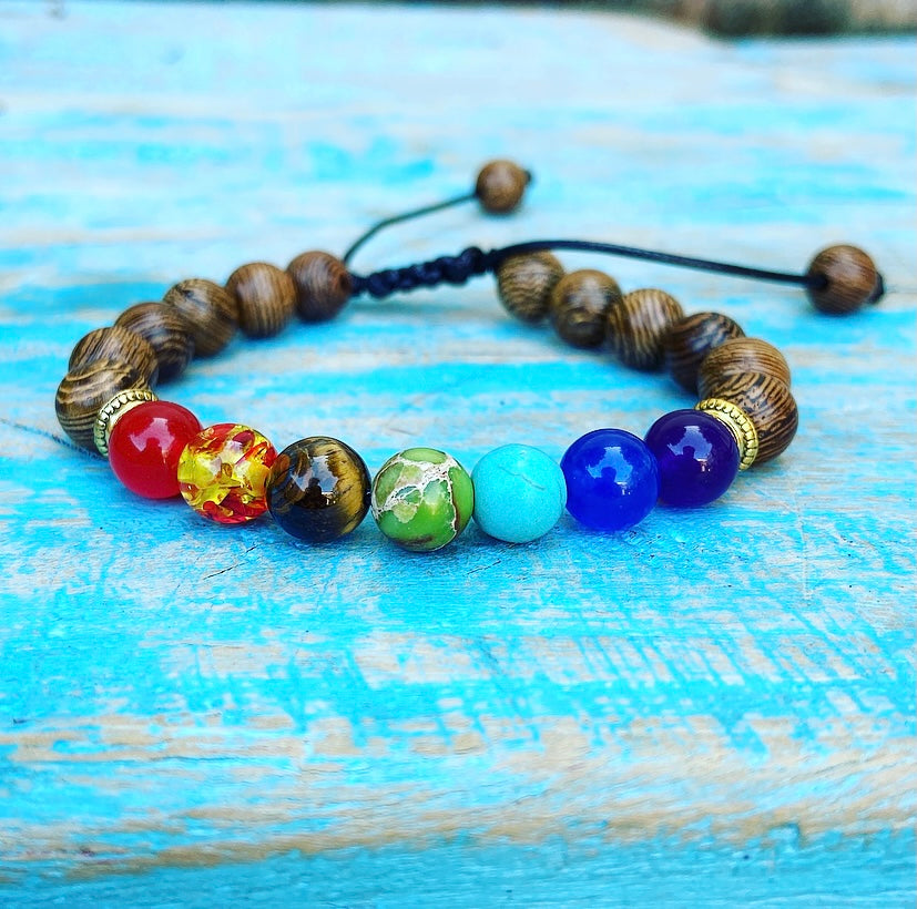 Wengé armband "Zeven Chakra Affirmaties"