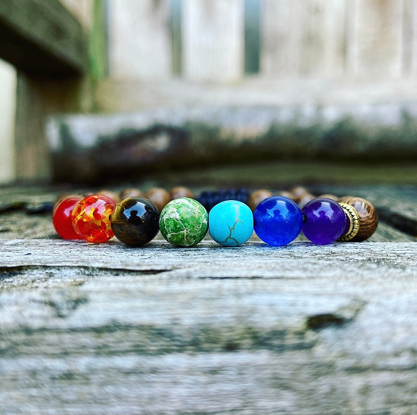 Wengé armband "Zeven Chakra Affirmaties"