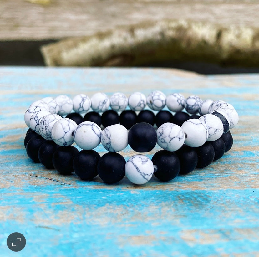 Armbanden Set Howliet en Lavasteen "Yin & Yang in Balans"