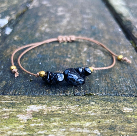 Onyx armbandje "Vooral dóórgaan!"