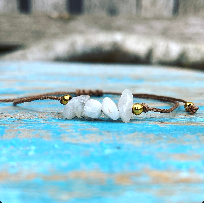 Moonstone bracelet "Mysticism, magic and light of life"