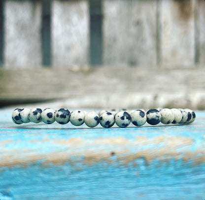 Dalmatian Jasper bracelet "Don't worry, be happy"