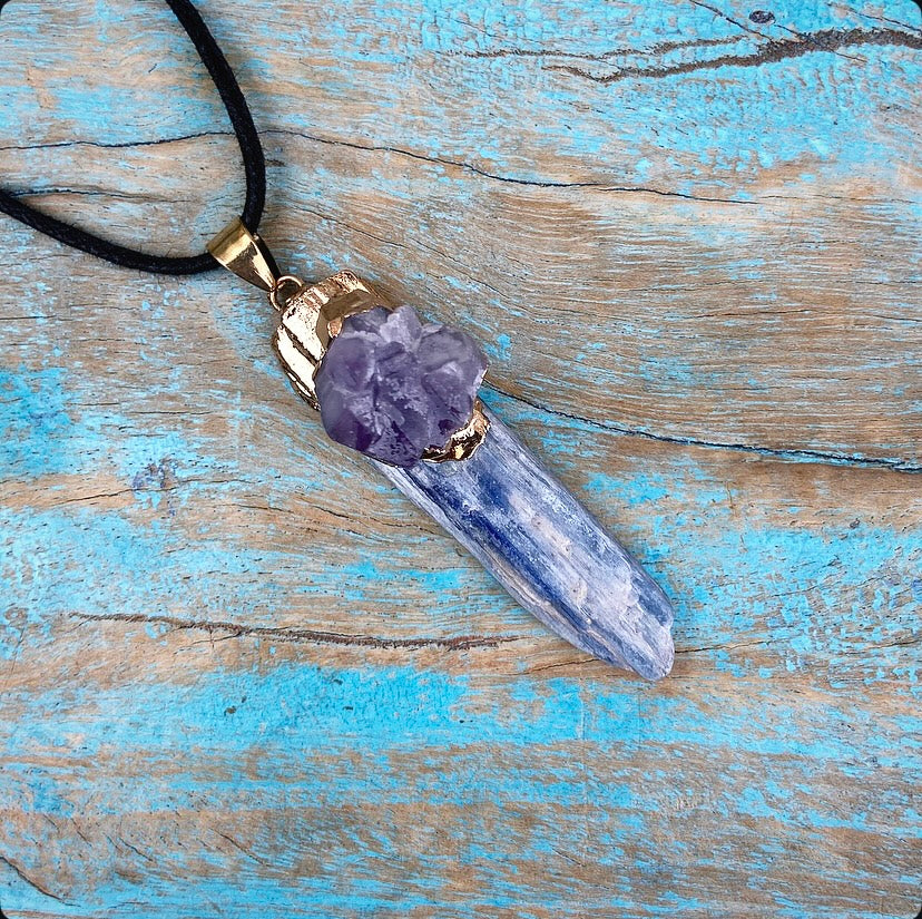 Kyanite + Amethyst pendant "Reading Minds"