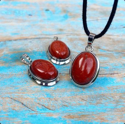 Red Jasper pendant "Allow yourself to be there"