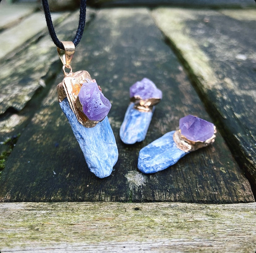 Kyanite + Amethyst pendant "Reading Minds"