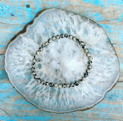 Dalmatian Jasper bracelet "Don't worry, be happy"