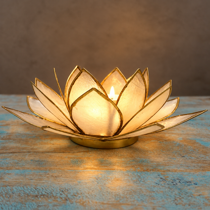 Lotus Sfeerlicht van capizschelp "Waar licht tot bloei komt"