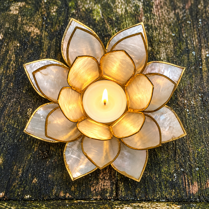 Lotus Sfeerlicht van capizschelp "Waar licht tot bloei komt"