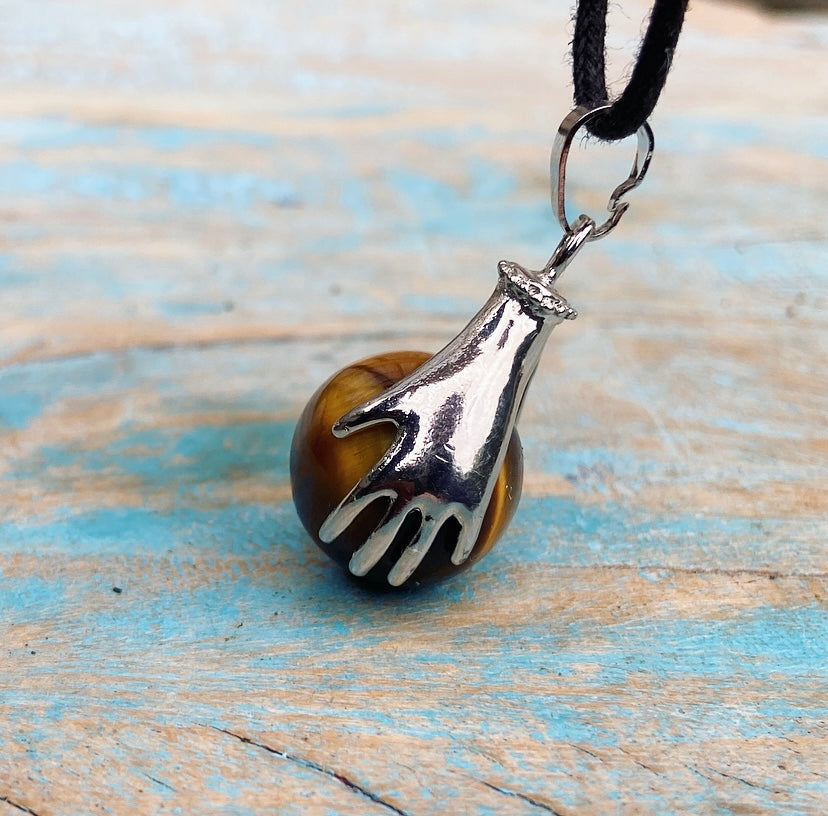 Healing Hands pendant Tiger Eye "Protection &amp; Power"