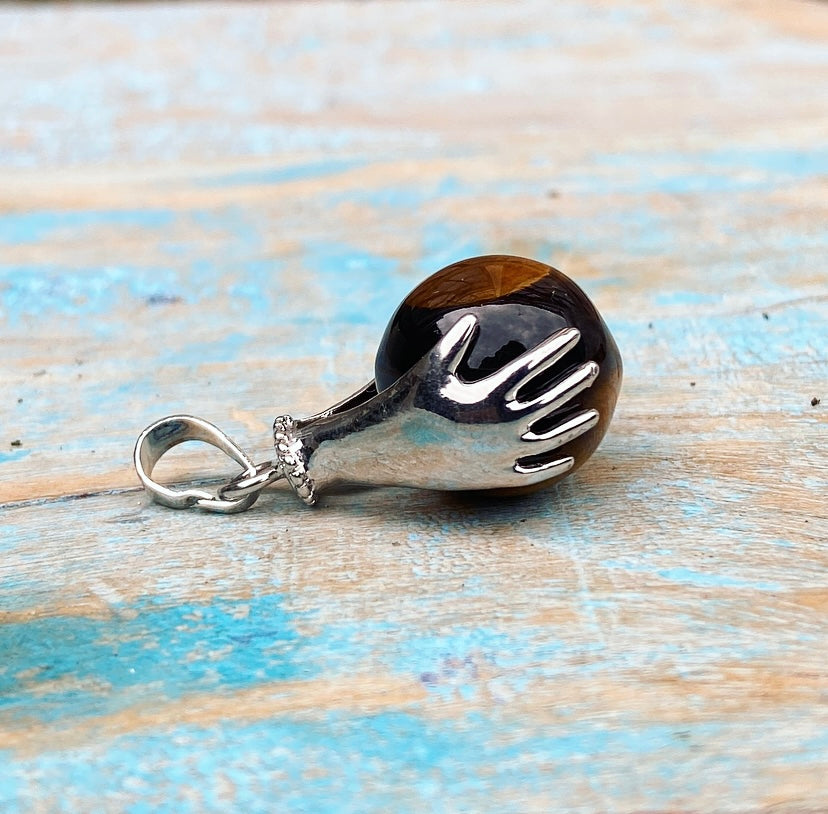Healing Hands pendant Tiger Eye "Protection &amp; Power"