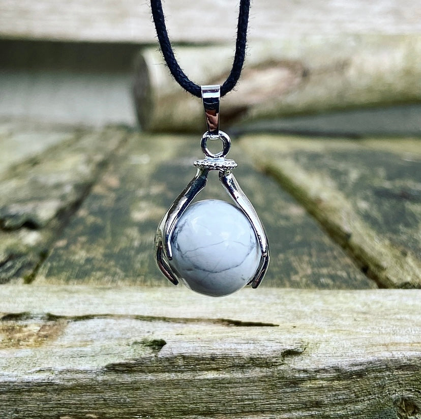 Healing Hands pendant Howlite "Peace &amp; Acceptance"