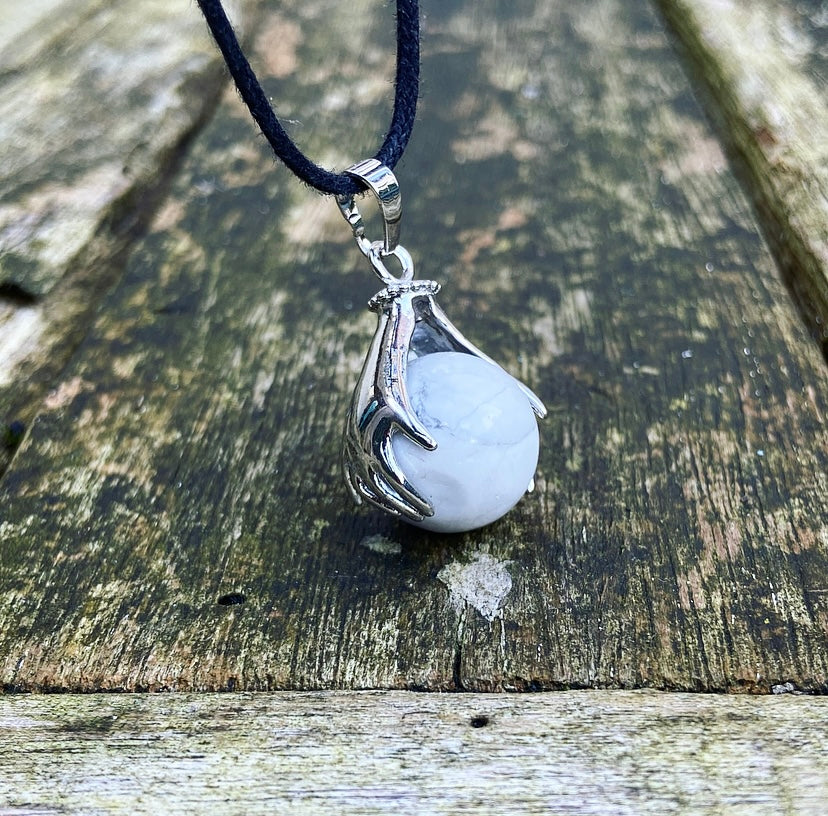Healing Hands pendant Howlite "Peace &amp; Acceptance"