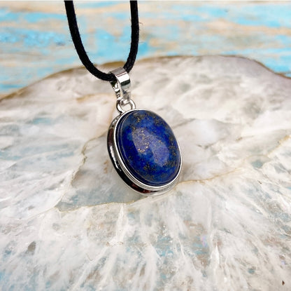 Lapis Lazuli Hangertje "Keelchakra"