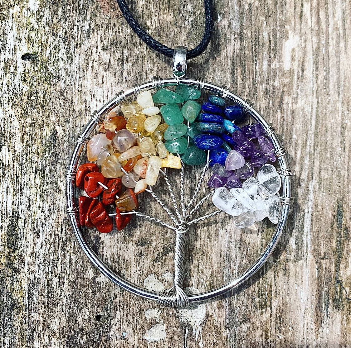 Chakra-Lebensbaum-Anhänger „Chakra Bliss“