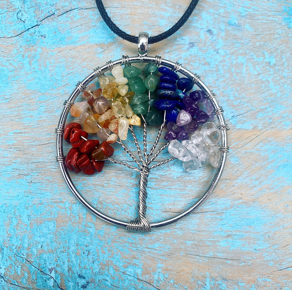 Chakra-Lebensbaum-Anhänger „Chakra Bliss“
