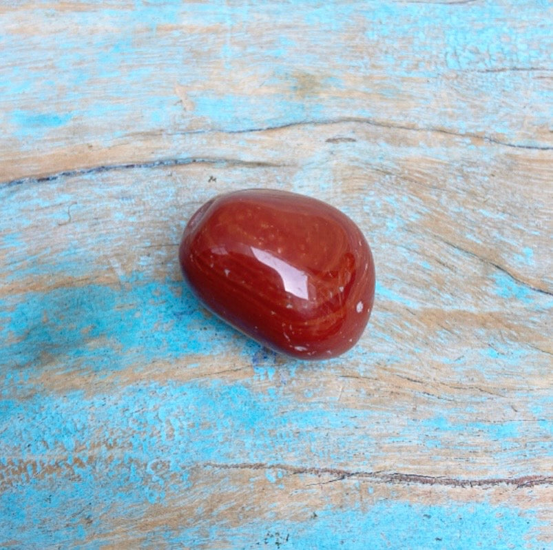 Rode Jaspis knuffelsteen "Aarden"