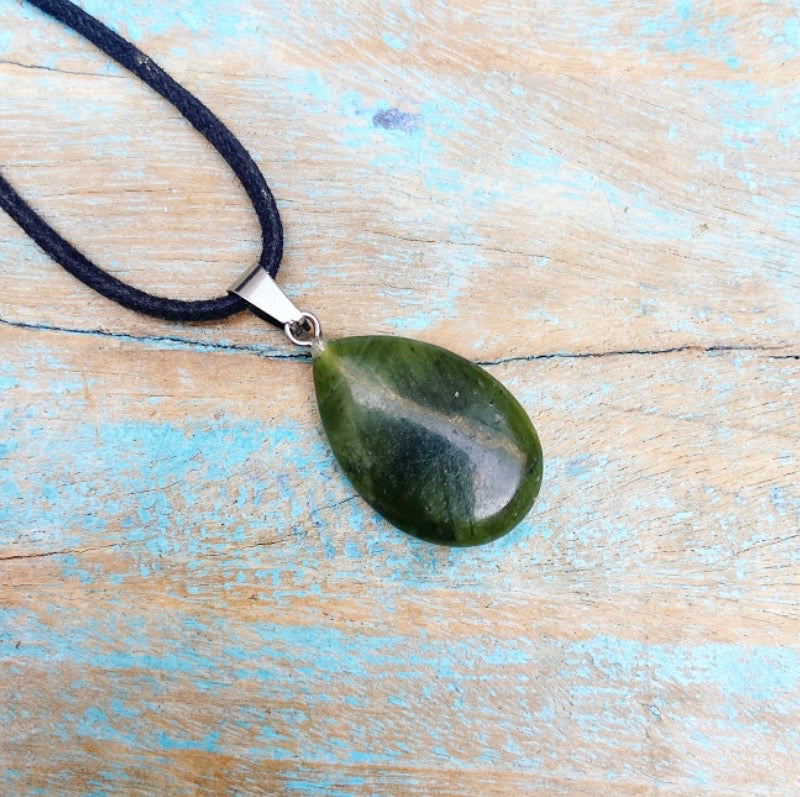 Groene Jade hanger "Geluk & Gezondheid"