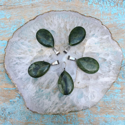 Groene Jade hanger "Geluk & Gezondheid"