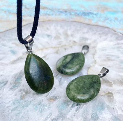 Groene Jade hanger "Geluk & Gezondheid"