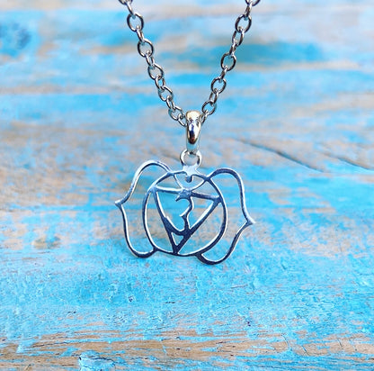 Zilveren hanger "Derde Oog Chakra - Intuïtie"