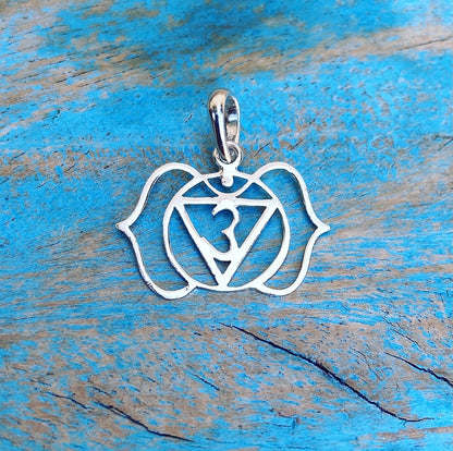 Zilveren hanger "Derde Oog Chakra - Intuïtie"