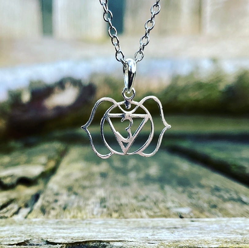 Zilveren hanger "Derde Oog Chakra - Intuïtie"