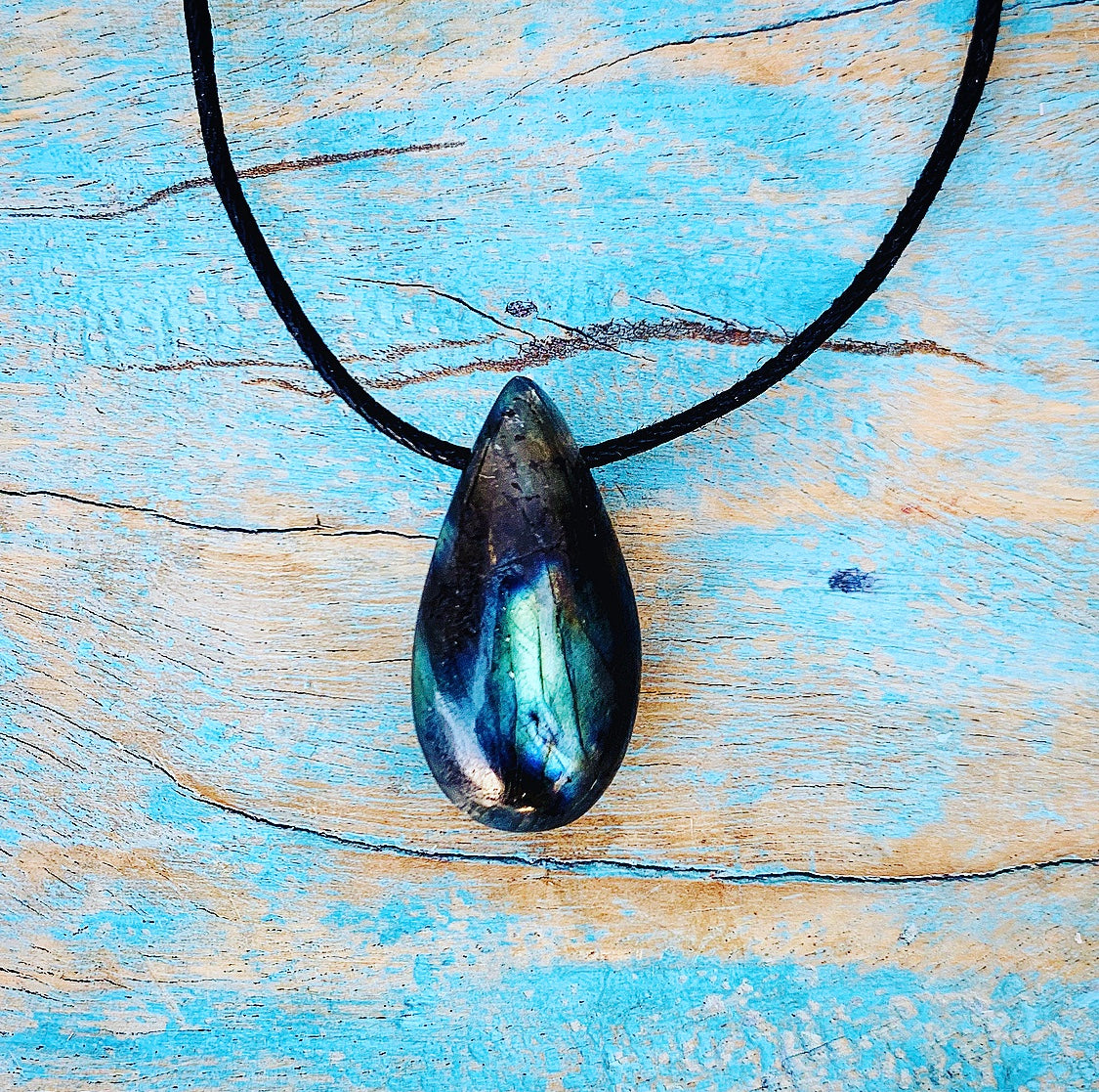Labradorite Pendant "ENERGETIC PROTECTION"